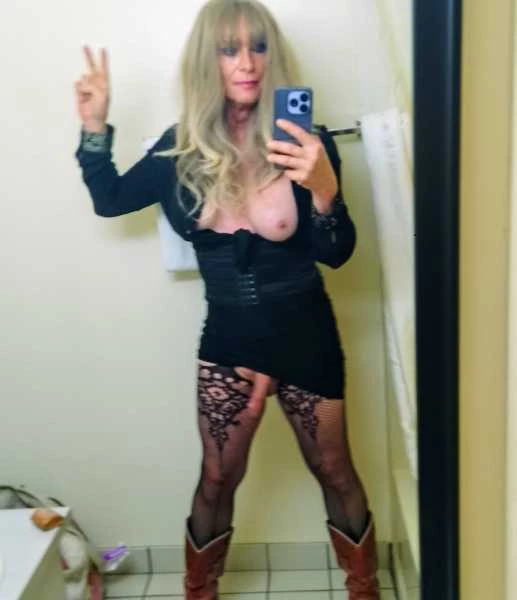 Photo 4 of Miss Bad Influence